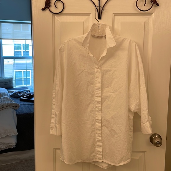 Whit poplin button down - Picture 1 of 5
